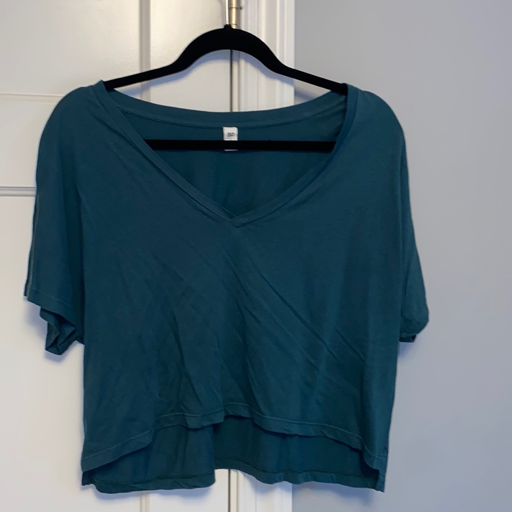 Cropped flowy tank